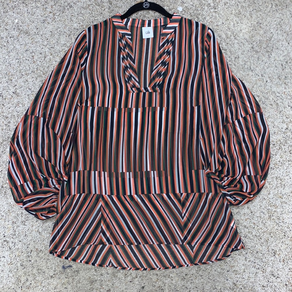 Like new Cabi Ultimate blouse
